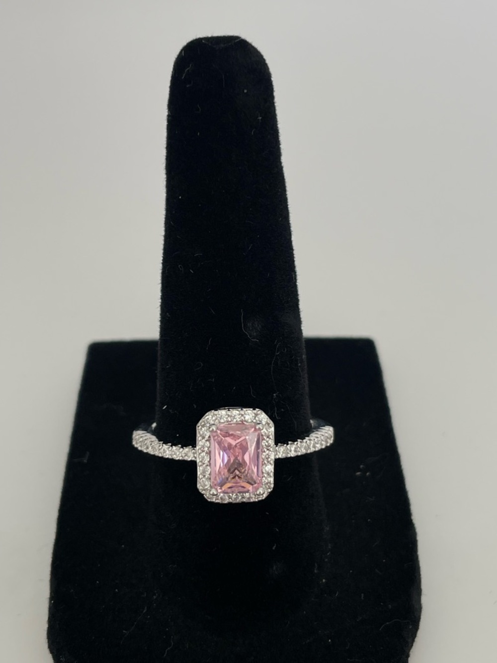 18k WG Pink Halo Emerald-Cut Ring with Pavé Band size 7 - Picture 2 of 3